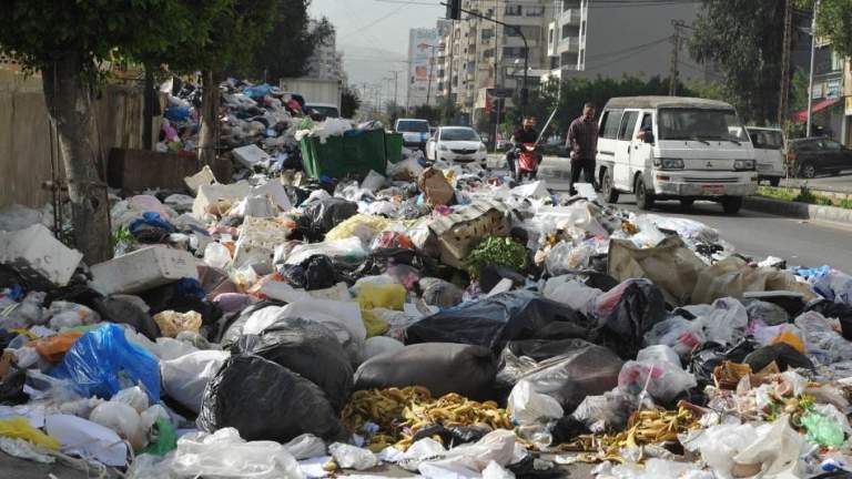 بلدية الغبيري: على "الاونروا" دفع تكاليف نقل وجمع نفايات المخيمات الفلسطينية في الضاحية .. حتى 15 حزيران وإلا!